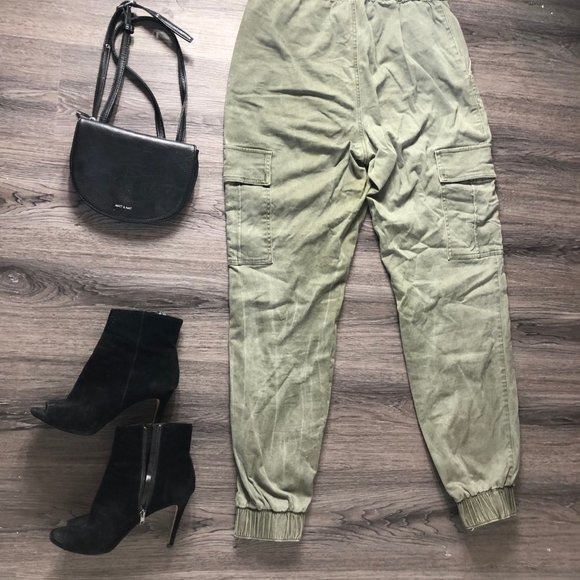Hollister Green Ultra High-Rise Joggers - Picture 2 of 4